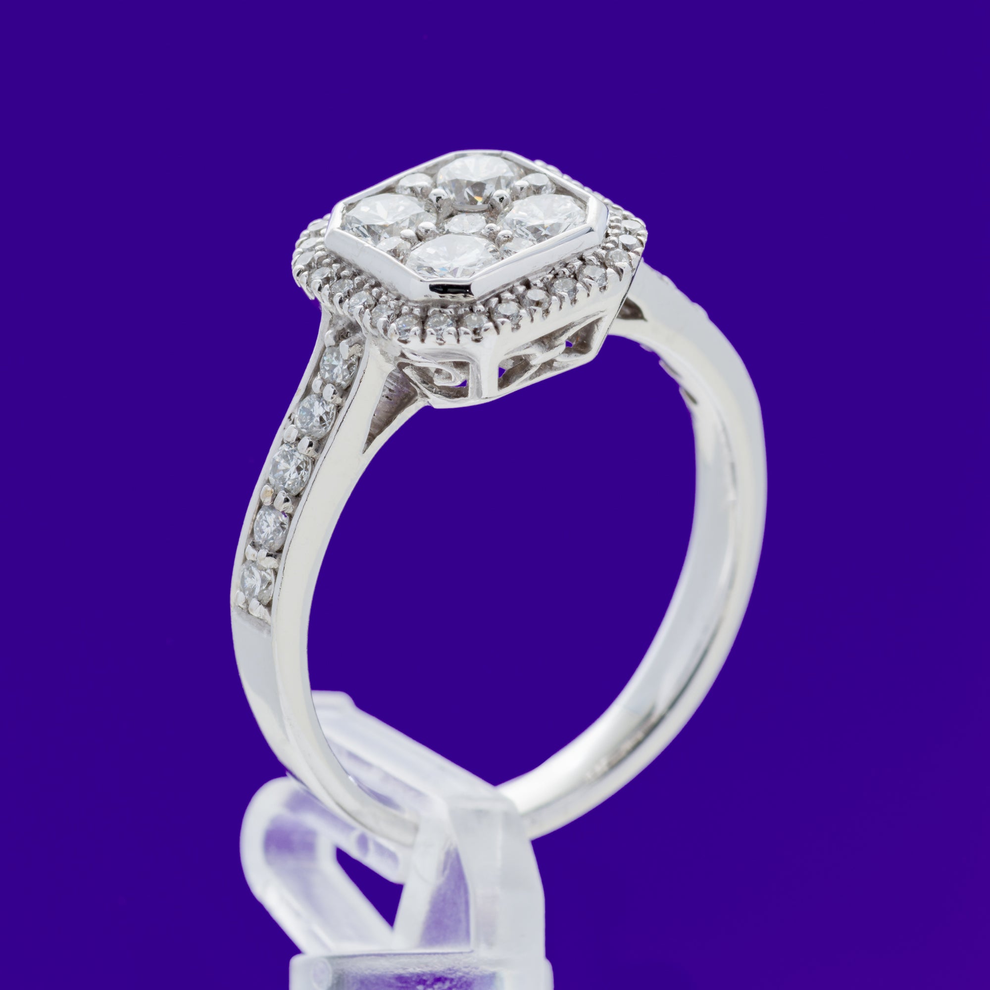 18ct White Gold 1.10ct Round Brilliant Diamond Engagement Ring