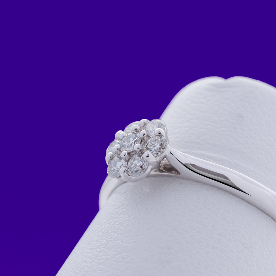 18ct White Gold .25ct Daisy Cluster Diamond Ring
