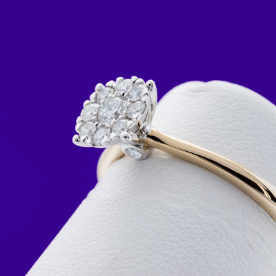 9ct Yellow Gold .33ct Solitare Cluster Diamond Ring