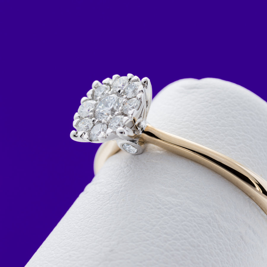 9ct Yellow Gold .33ct Solitare Cluster Diamond Ring