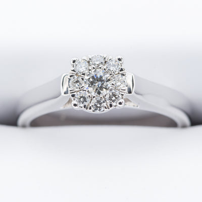 9ct White Gold .25ct Solitare Halo Cluster Diamond Ring