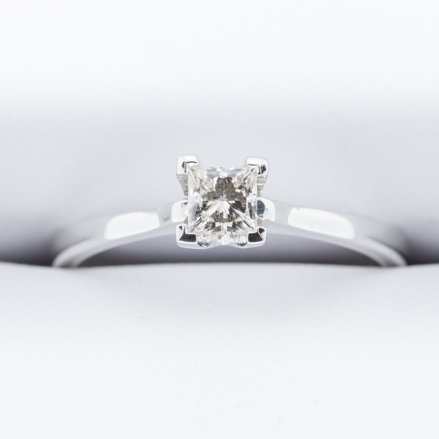 9ct White Gold .25ct Princess Cut Solitaire Diamond Ring